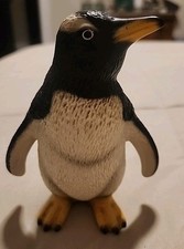 Harvey Knox Kingdom Japan House of Global Art Hand Painted 5.5" Penguin Figure K