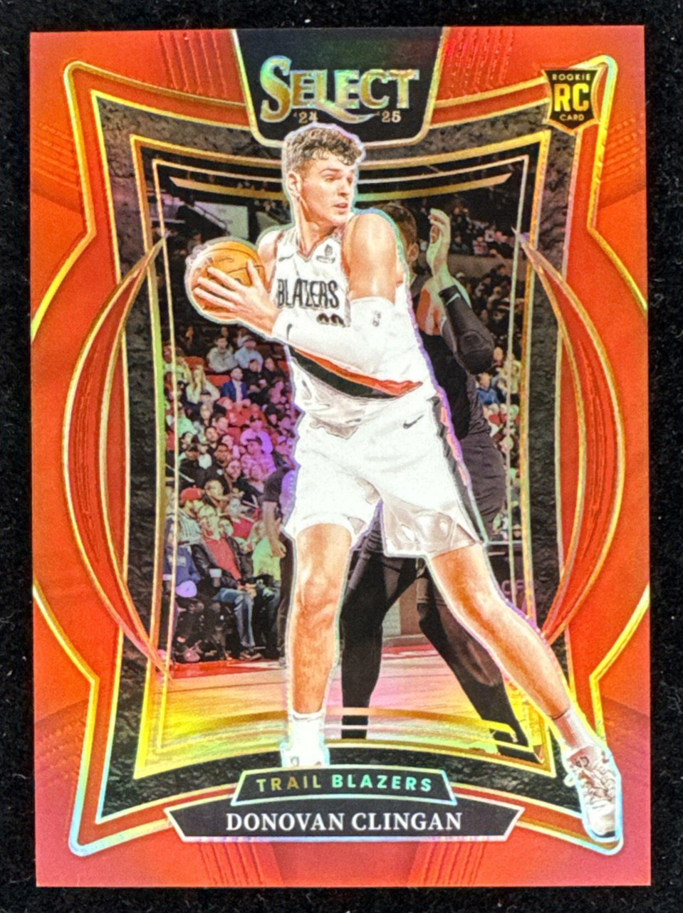 2024-25 Panini Select #69 Donovan Clingan Concourse Red Prizm /199 (RC) Rookie