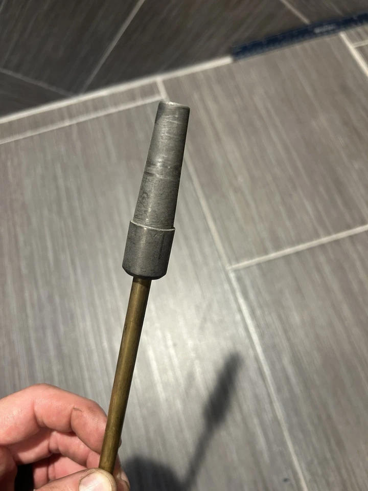 Soporte de junta macho con mango de latón de 14 mm. Sostiene articulaciones femeninas Foto 2 de 3