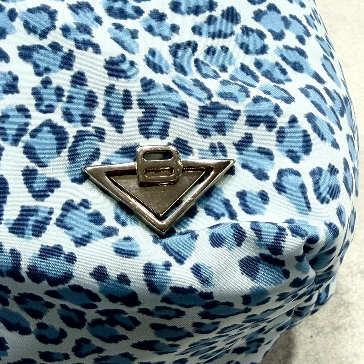 BOTTEGA VENETA Authentic Leopard Print Nylon Vanity Handbag Rare Color Y2K thumbnail 20