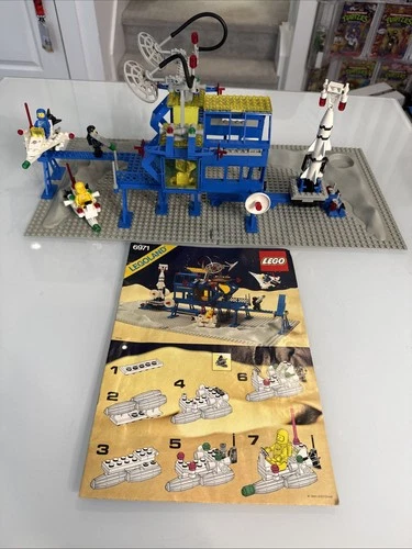 Vtg LEGO LEGOLAND: Inter-Galactic Command Base (6971) Complete W/ Instruct 1984