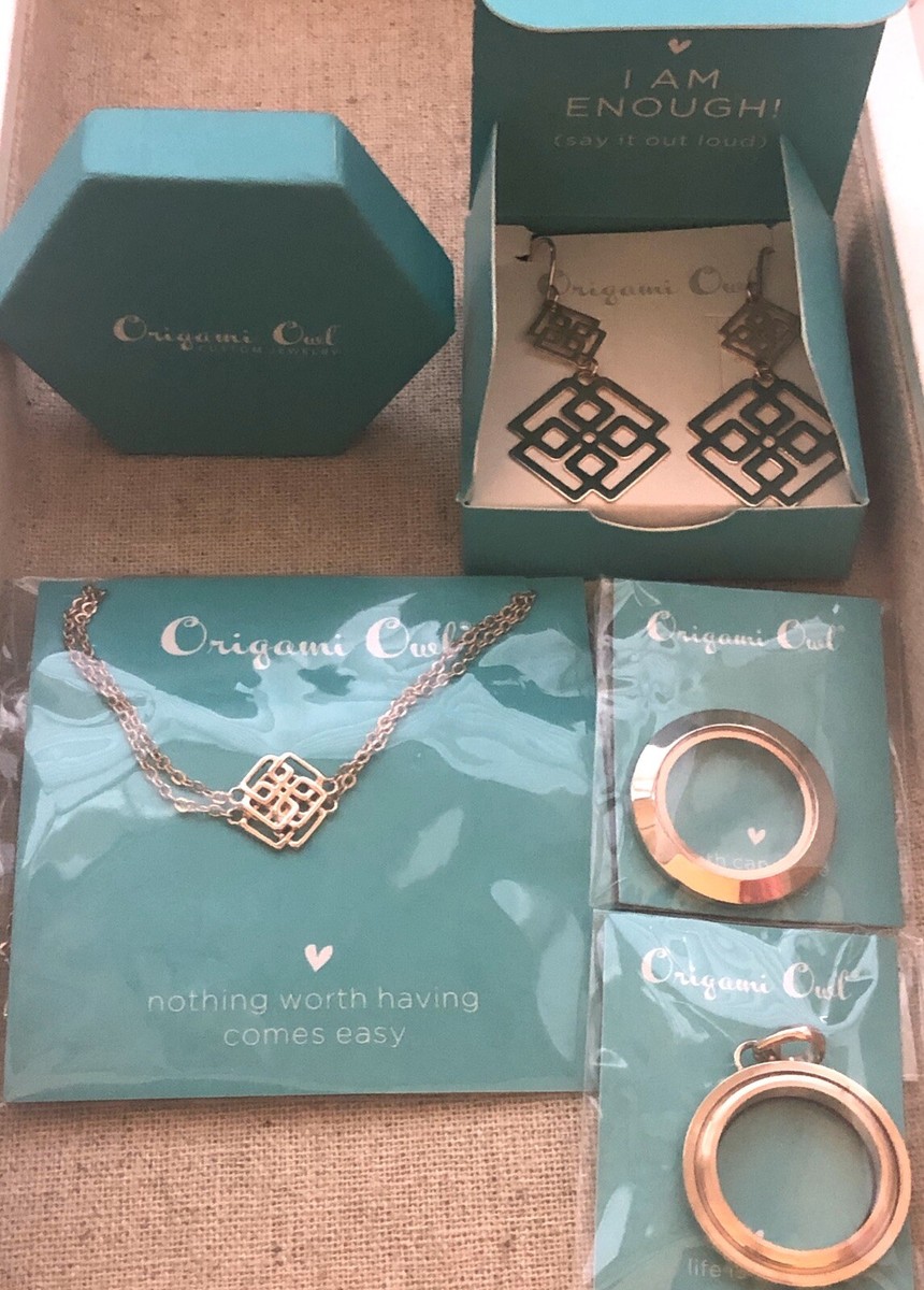 Origami Owl Greek Key Hostess Exclusive ROSE GOLD Set/Matching Earrings  Chain