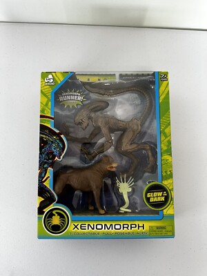 Aliens Xenomorph Runner 7" Figure Glow in the Dark 2022 Lanard Action ...