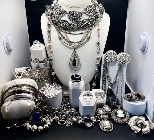 Vintage-Now Estate Costume Jewelry 33Pc Lot Silver Tone Variety