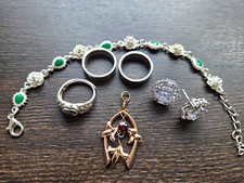 Mixed Jewellery Lot: Bracelet, 3 Rings, 925 Earrings, yellow gold pendant