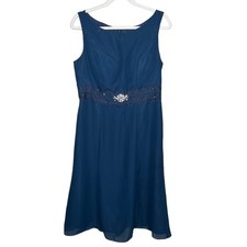 JJs House Sheath Scoop Knee-Length Chiffon Dress Beading Appliques Lace Size 12