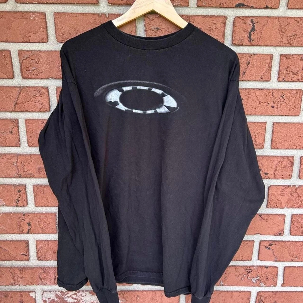 Oakley Men's Long Sleeve T-Shirts for sale | eBay