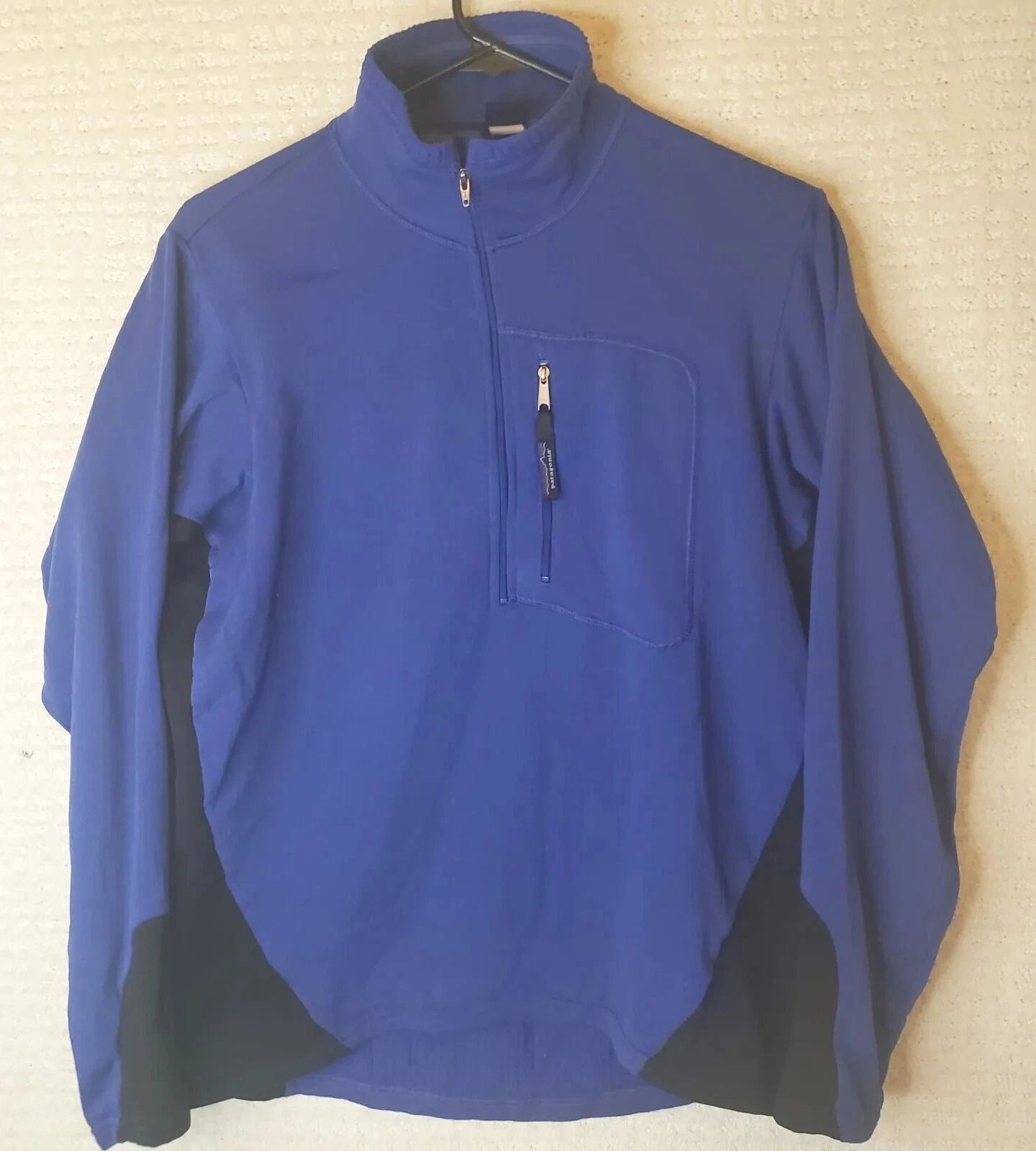Patagonia Men's S Blue Black Jacket Full Zip Logo Softshell Pockets Super Soft!