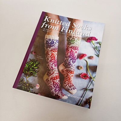 Gestrickte Socken aus Finnland: 20 nordische Designs für das ganze Jahr