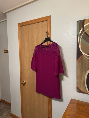 Devlin Small Solid Fuchsia Red/Purple Above Knee w/Bell Sleeves Shift Dress