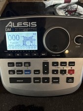 Alesis DM8 Modulo batteria con alimentatore, cablaggio e morsetto rack