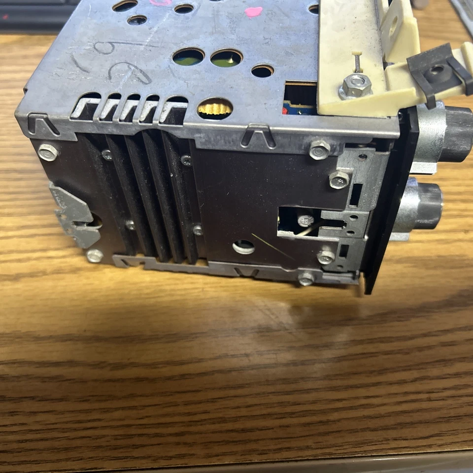 1985 Cadillac Deville Radio Cassette Oem 162511 - Image 4 of 4