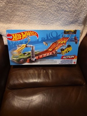 Hot Wheels 4 Lane Elimination Race Track with Fair-Start Launcher & Car New