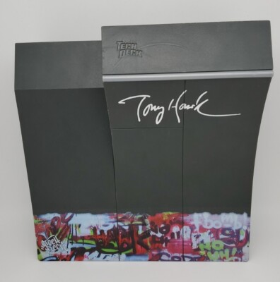 Spin Master TECH DECK SKATE PARK TONY HAWK Mural Graffiti BOARDS RAMP BOX 
