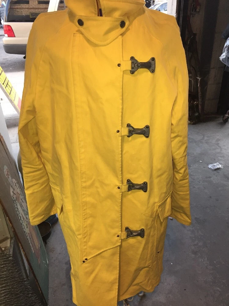 Mens yellow clearance raincoat with hood