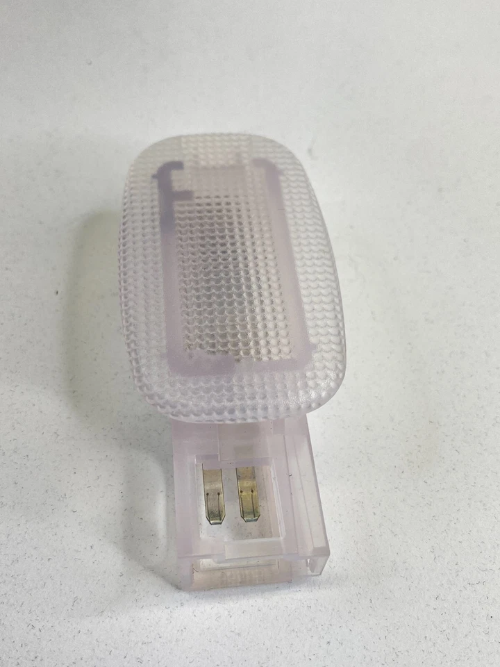 2003-2006 Mercedes-Benz E500 painel de instrumentos joelho inferior lâmpada luz de cortesia fabricante de equipamento original - Imagem 3 de 4