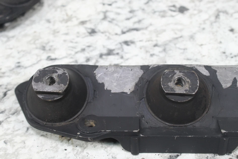 1987 KAWASAKI JET SKI 300 JS300 Motor Mounts Engine Supports Clamps 92075-3712 - Image 3 of 4