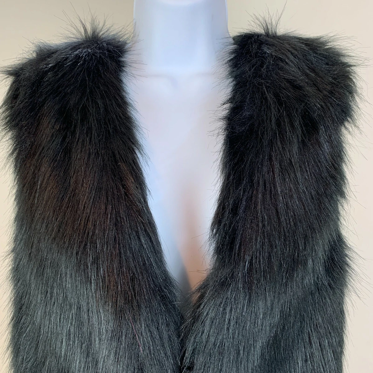 Shelby Collection sz Small Faux Fur Fluffy Furry Vest Black New NWT