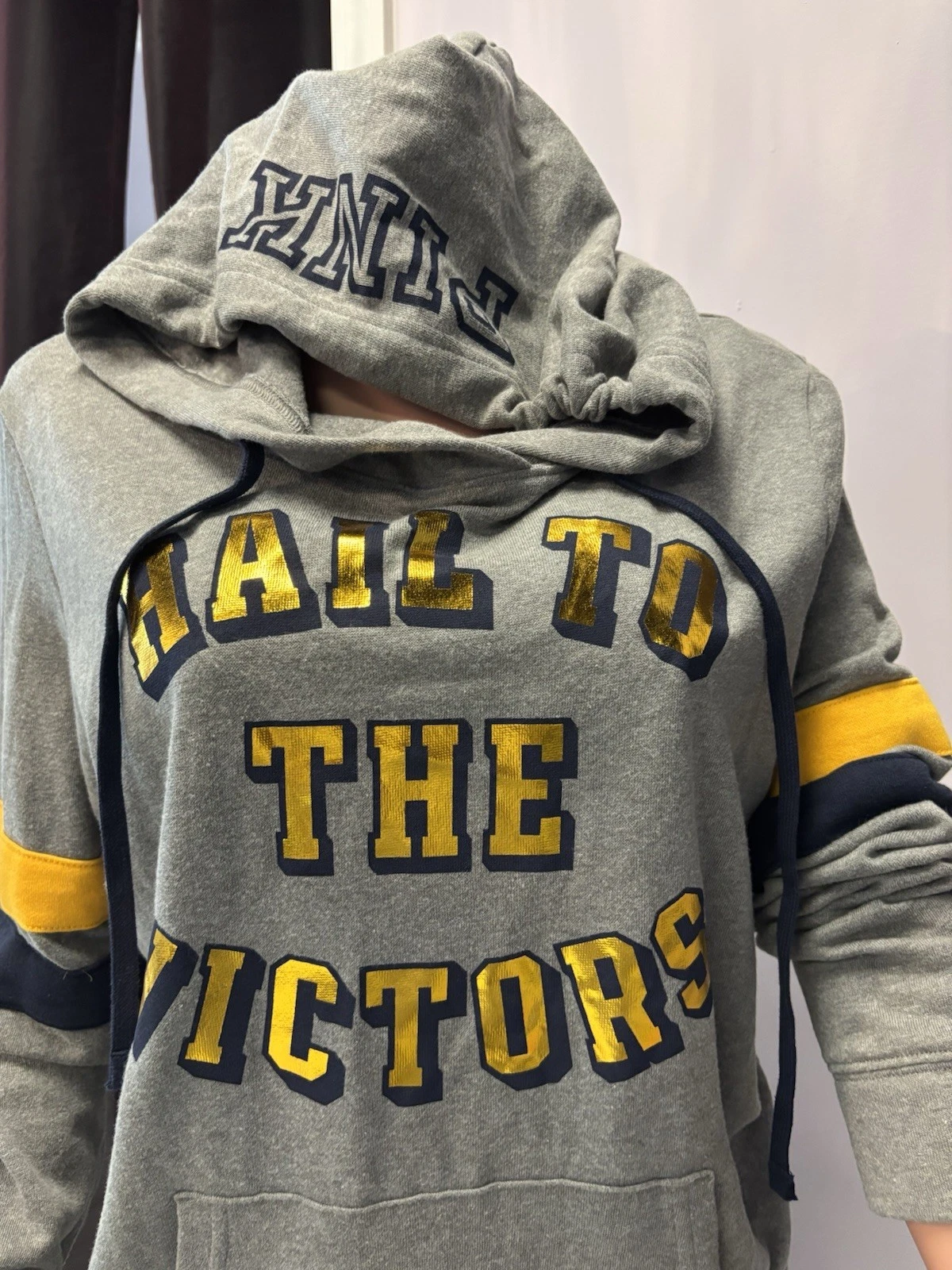 UNDERCOVER Felpa da jogging Victoria's Secret Collegiate Collection U of Michigan taglia Large