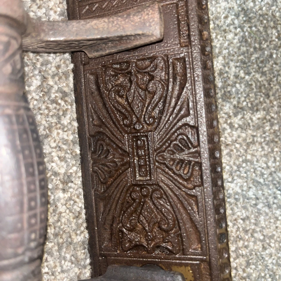 Antique 12 in. Cast Iron Thumb Latch Aesthetic Door Pull - Image 4 of 4