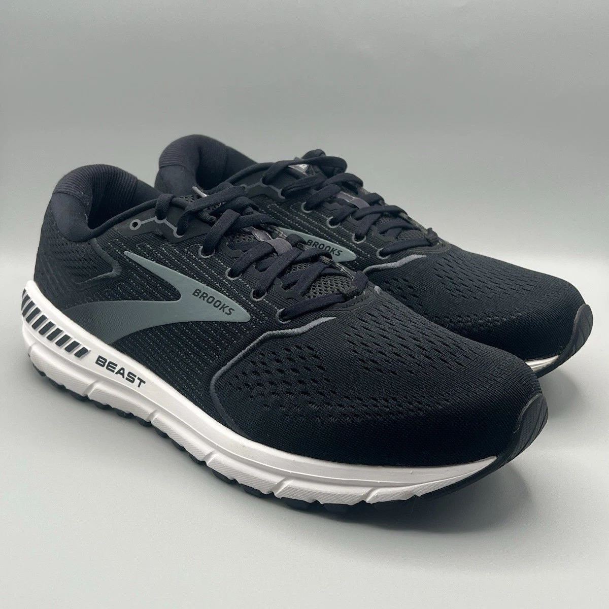 Brooks Beast 20 Black Grey Running Shoes - Men\'s Size 12 USED Brooks Beast 20 Black Grey White for sale | eBay main image 4