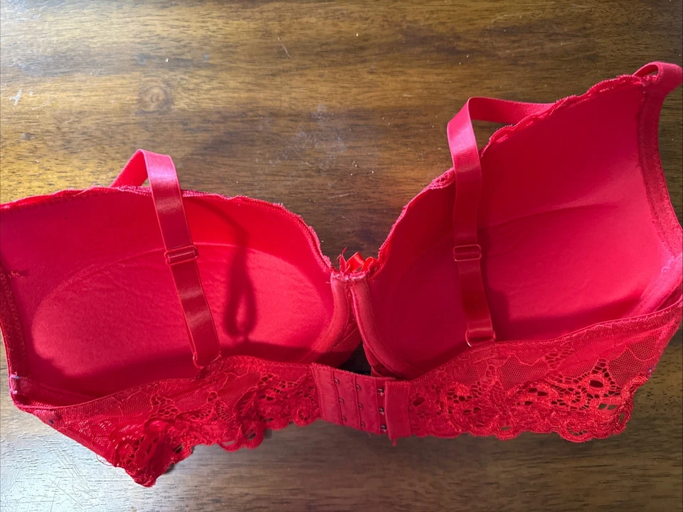 XOXO 红色文胸 蕾丝尺寸 32 DD 钢圈聚拢蝴蝶结 — 第 4/4 张图片