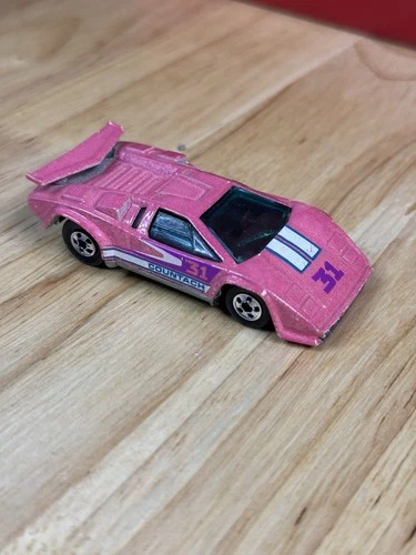 Vintage 1987 Hot Wheels Pink Lamborghini Countach Color Changer Vehicle
