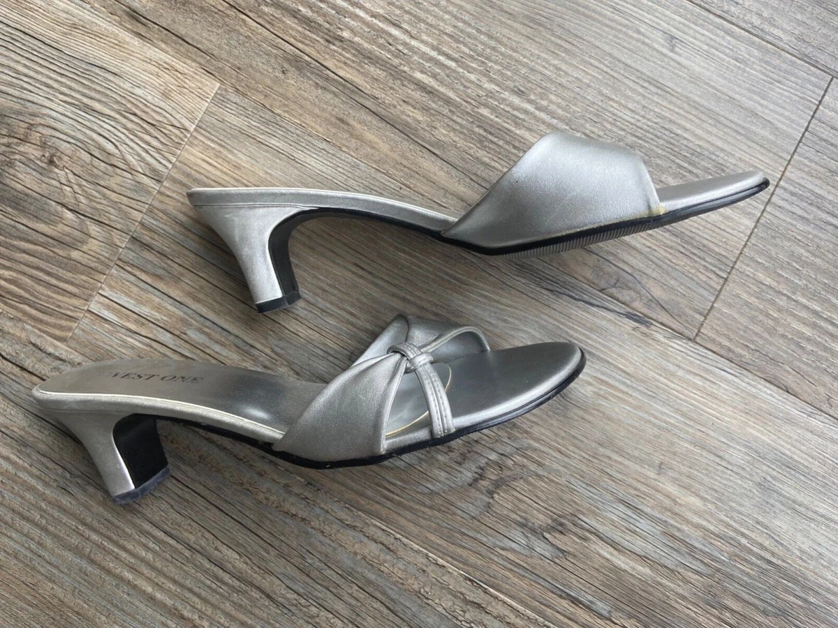 Silver sandals shop size 4