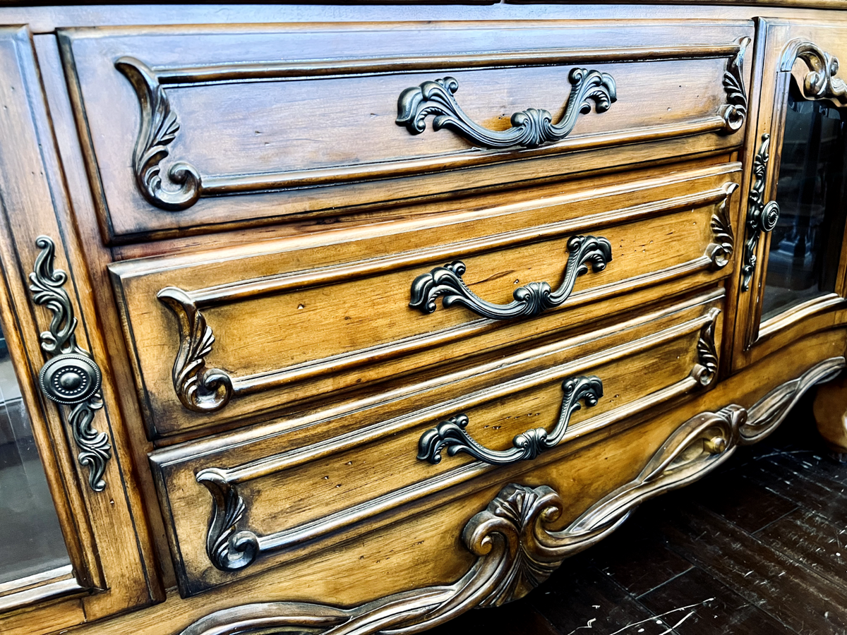 AICO by Michael Amini Tresor sideboard | eBay