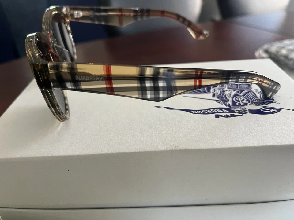 BURBERRY vintage check/dark grey BE4432U 412287 54 sunglasses NEW IN BOX! - Image 4 of 4