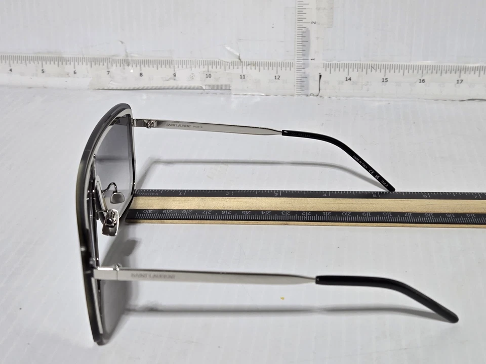 Gafas de sol Saint Laurent SL 364 MÁSCARA 005 marco plateado lentes grises SOLO MARCOS Foto 4 de 4