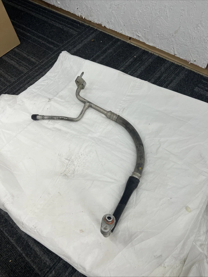 Tubo aire acondicionado ford f 350super duty 6,4 2008- 7c3t-19c700-af Foto 2 de 4