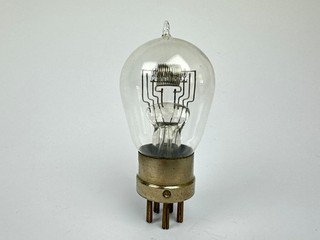 Thorpe K4 tubo rareza triodo alrededor de 1925 muy raro coleccionista tubo calefacción intacto