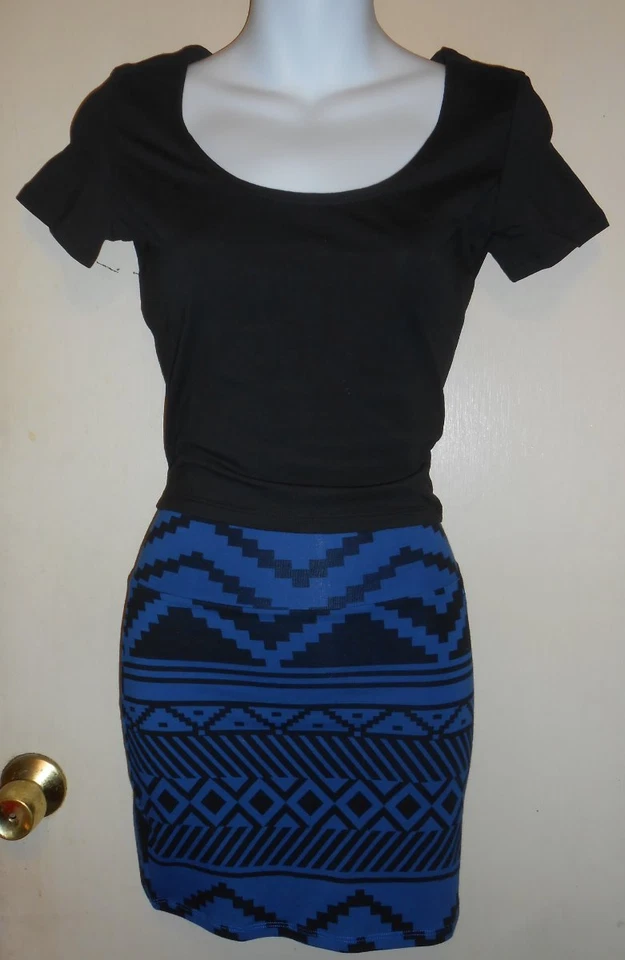 Victoria's Secret Pink Aztec Print Skirt + Heart Cut Out Crop Top XS NWT - Image 2 of 4