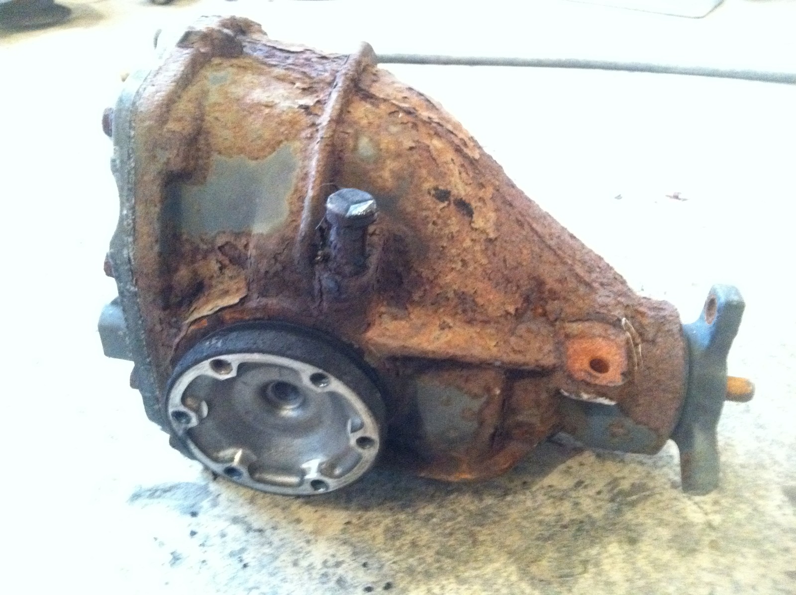 2000-2002 Mercedes-Benz E430 Rear Differential A2103509614 OEM  