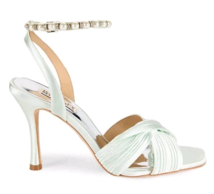 NEW Badgley Mischka Tawny Embellished Stiletto Soft Blue Sandals, size 5 Formal