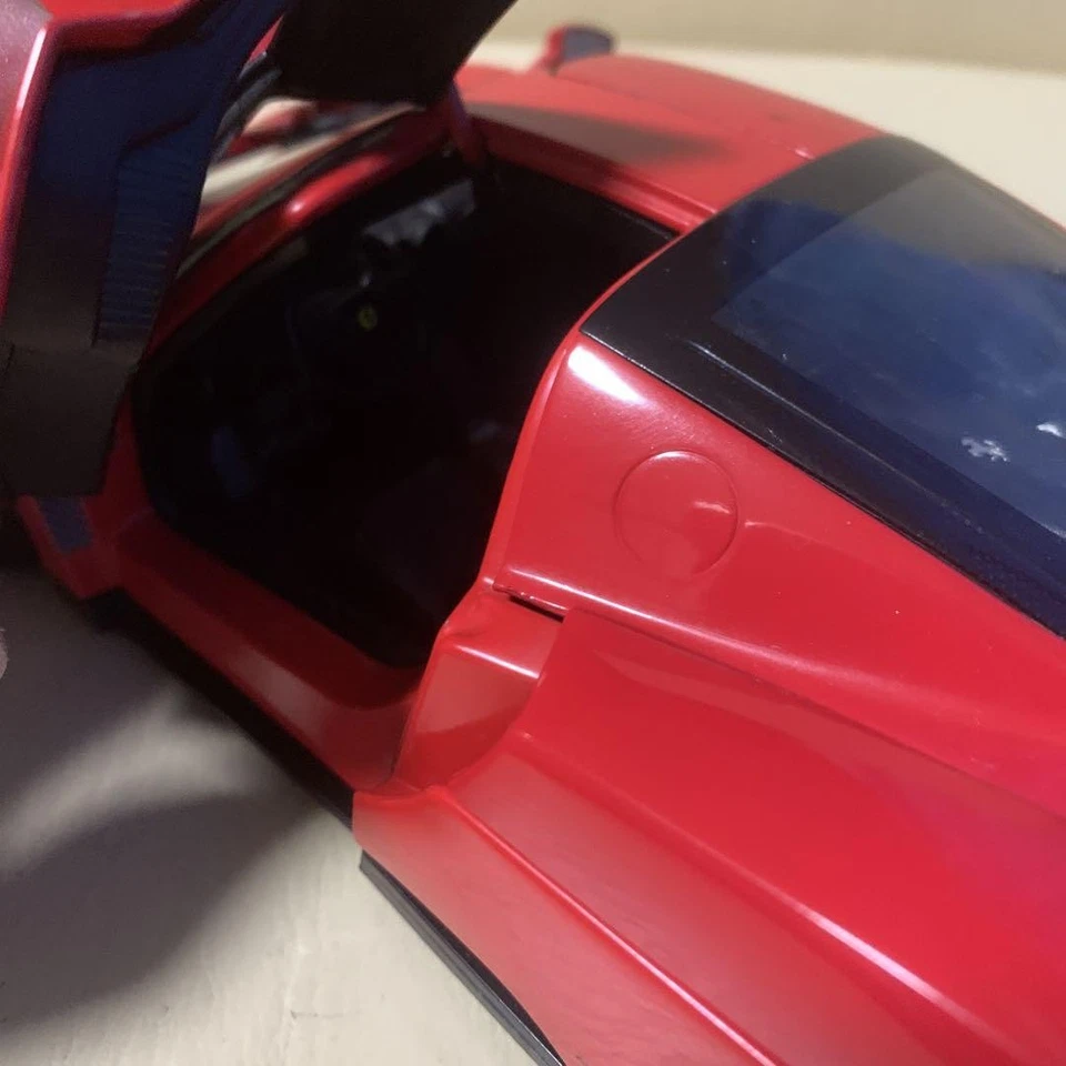 Hot Wheels Enzo Ferrari 1/18 Diecast Supercar Red Very Good Condition Rare - Image 2 of 4