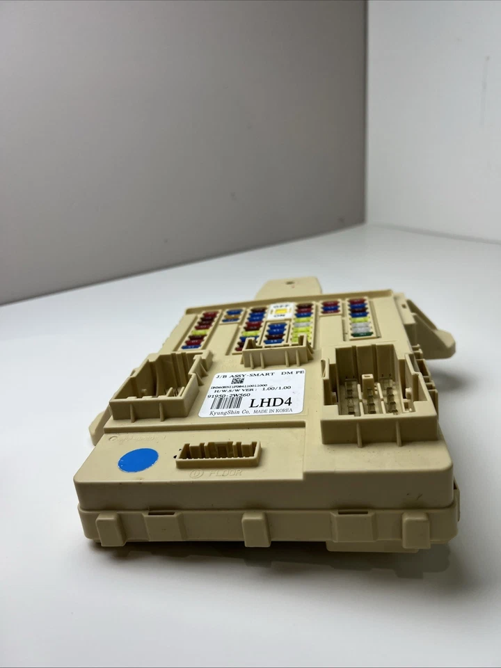 Hyundai Santa Fe 2016 módulo de relé de caja de fusibles interior 91950-2W560 OEM Foto 2 de 4