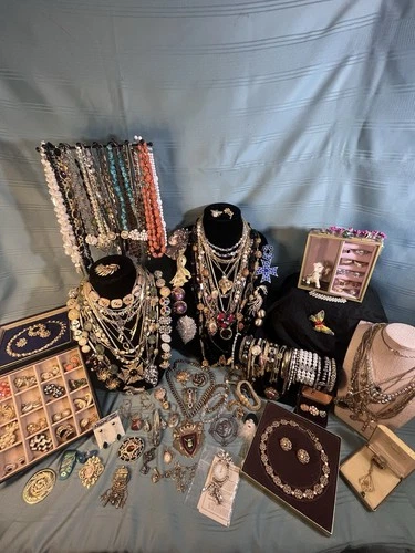HUGE VINTAGE JEWELRY LOT GIVENCHY LISNER SETS HOBE AVON 925 GF Over 10LBS!!