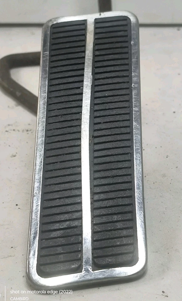 Pedal de acelerador 70-81 FIREBIRD TRANS AM TA con brazo y moldura cromada GM 3920296 Foto 4 de 4