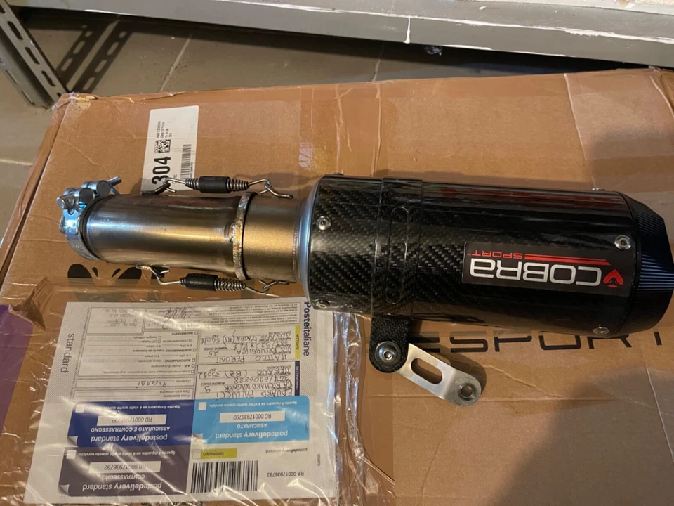 scarico hornet 750 - Immagine 3 di 4