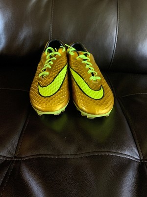 neymar gold cleats