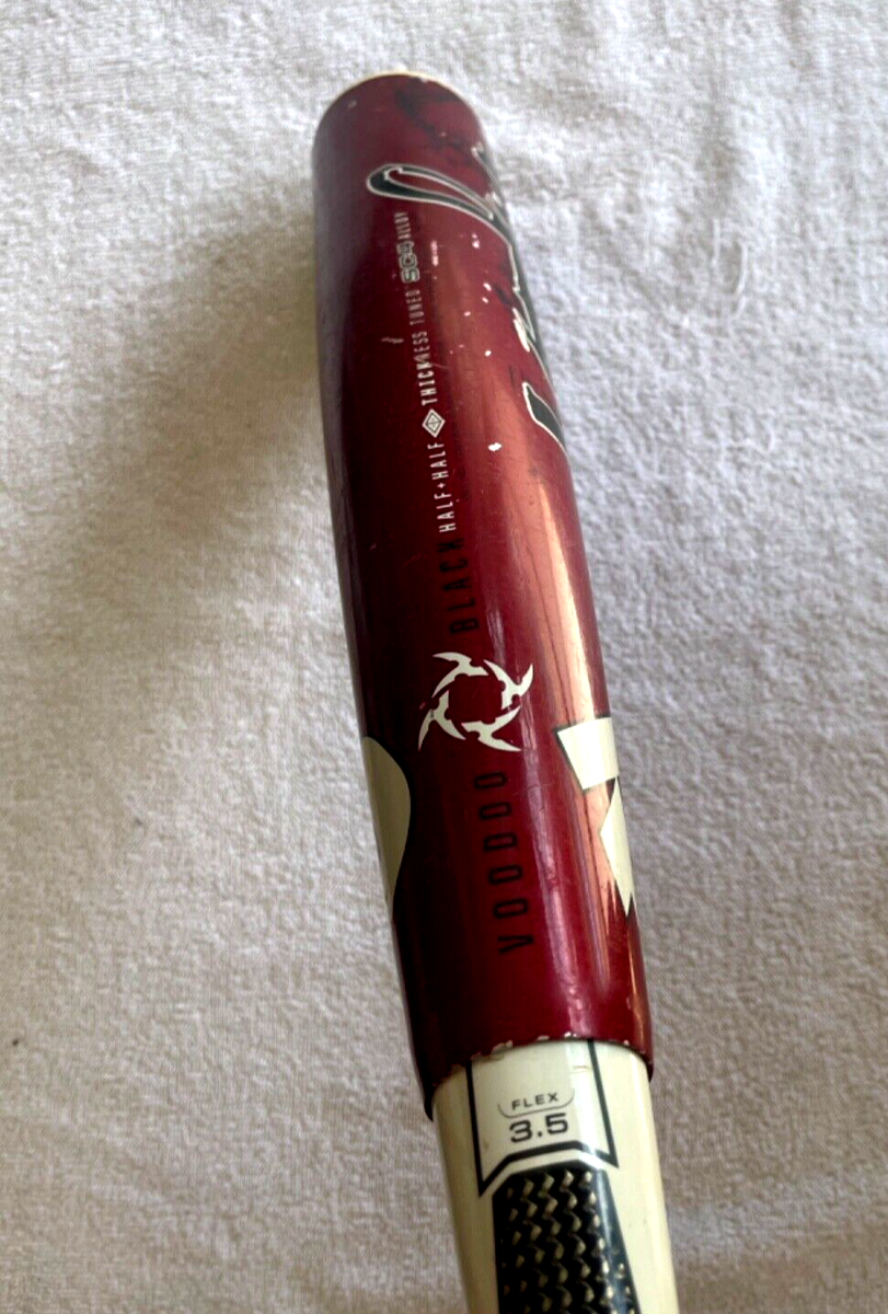 Batte DeMarini Voodoo Black VDB11 – 32 Pouces / 29 Oz, Manche Composite, Alliage SC4