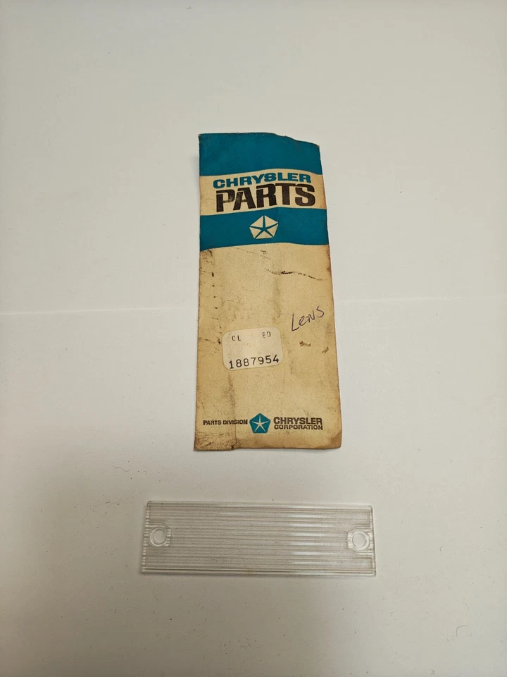 Chrysler Dodge 880 Imperial 1961-1968 mapa y lente de luz de cortesía 1887954 nuevo en stock Foto 3 de 4