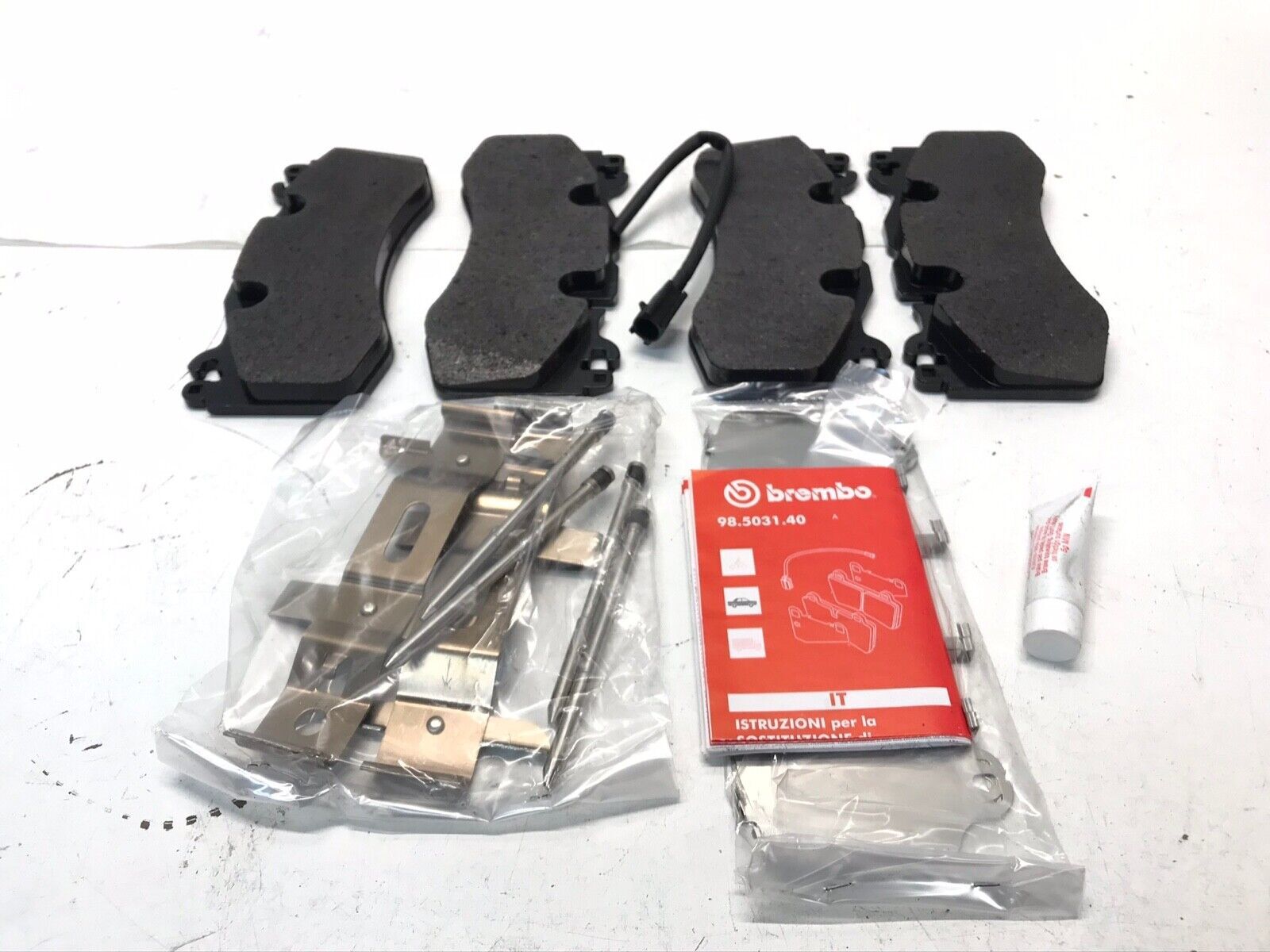 2013-2020 MASERATI QUATTROPORTE M156 GTS FRONT BREMBO BRAKE PADS OEM NEW SET OEM