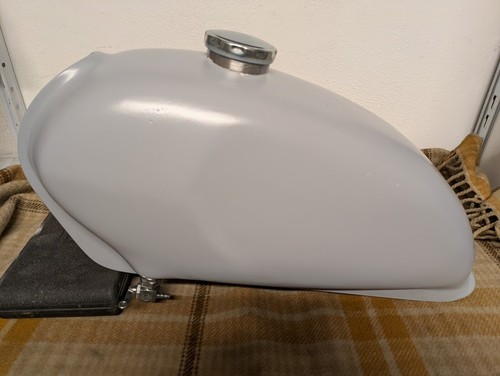 Serbatoio Ktm anni dal 1973 al 1977 completo di tappo e rubinetti