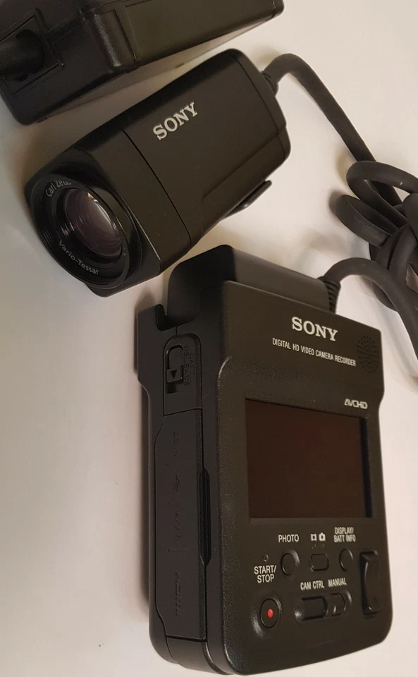 SONY HXR-MC1 DIGITAL HD VIDEO CAMERA RECORDER MINT CONDITION CLEAN - Image 3 of 4