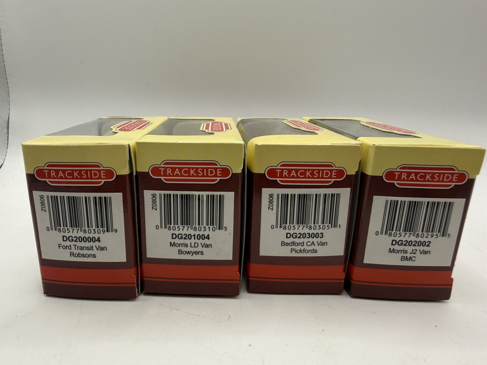 Corgi Trackside vans / cars Joblot X4 1:76 OO Gauge Diecast Model Cars thumbnail 2