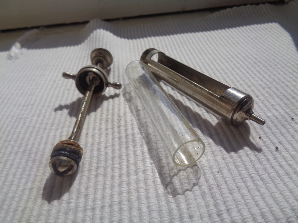 Vintage Medical / Veterinarian 10ml Metal and Glass Syringe eBay