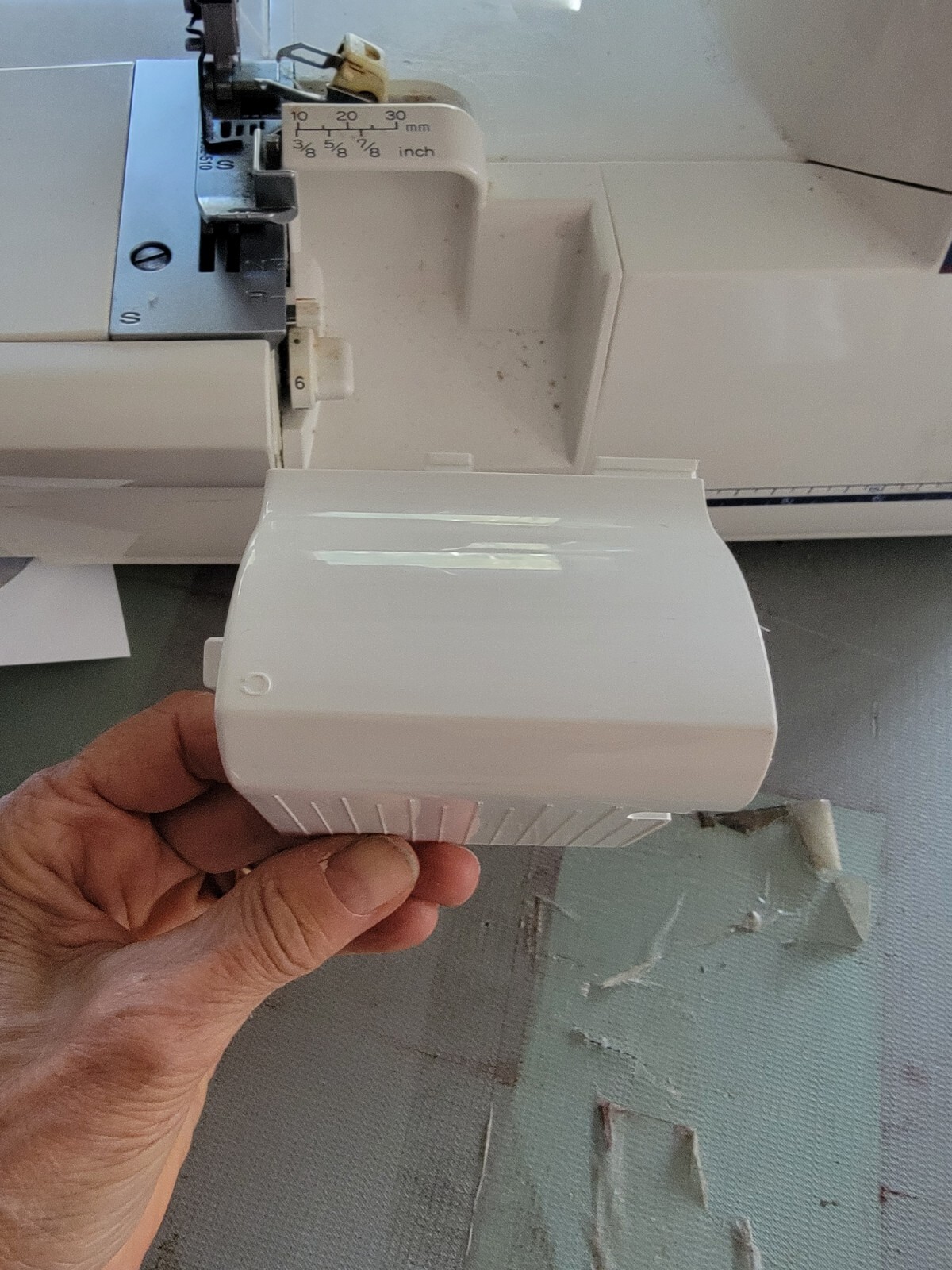 Husqvarna Serger Viking Huskylock 936 Sewing Machine eBay